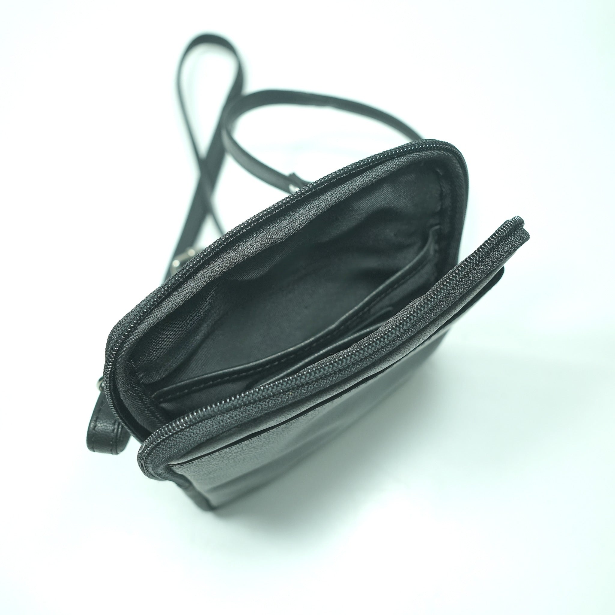 Hunter Leather Small Crossbody Bag -  GW2772