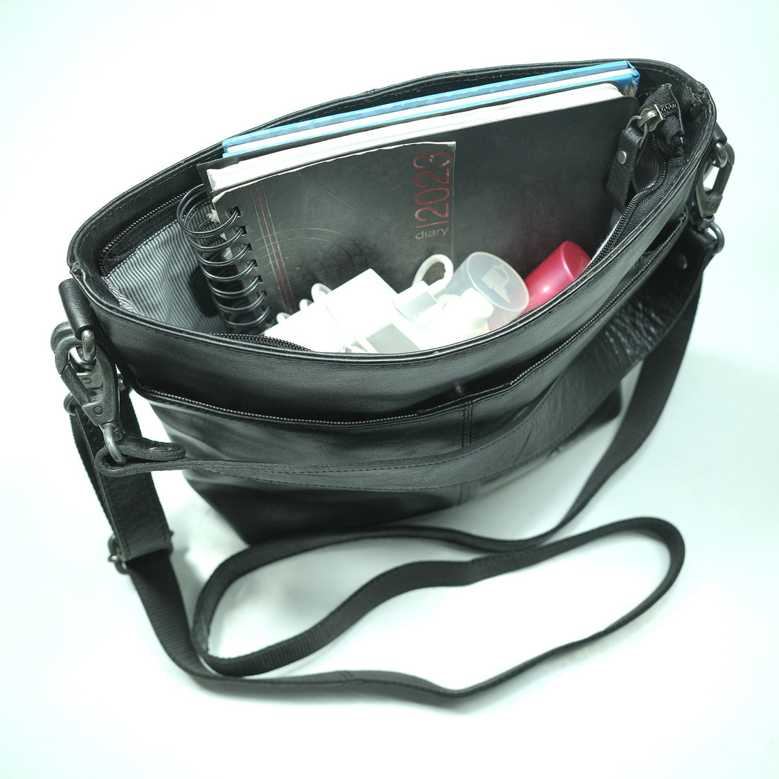 Carryall Shoulder Bag – GW657701